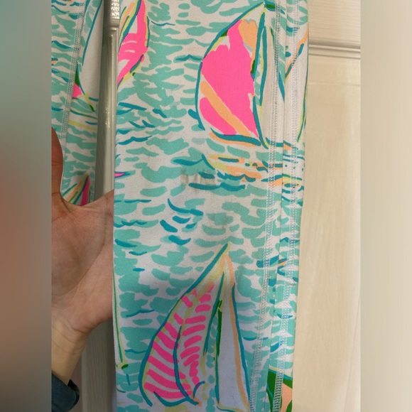 Lilly Pulitzer Weekender Legging
You Gotta Regatta Pop Up XXS - Picture 3 of 6